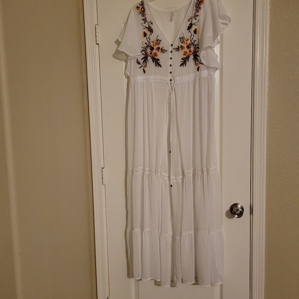 White Chiffon embroidered duster